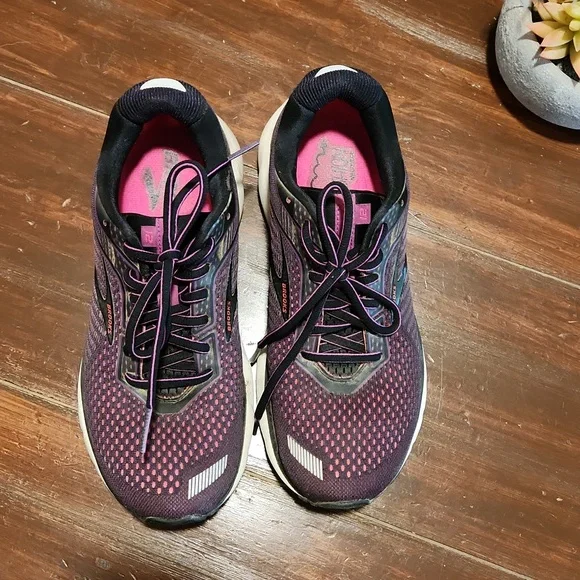 Brooks Ghost 12 Women's Running Shoe Size 9.5 - Picture 4 of 8